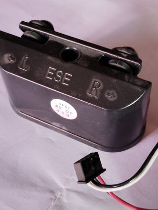 2 altavoces 4 Ohmios, 5w