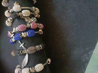 Pulseras y Brazaletes -Variados-