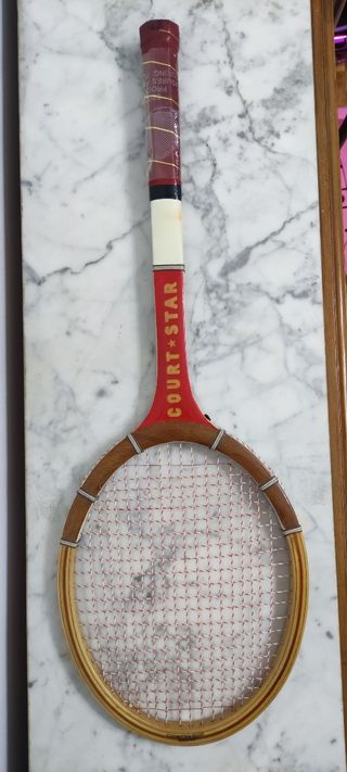Raqueta de tenis vintage 