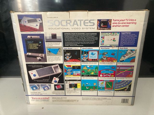 Socrates consola educativa retro con caja