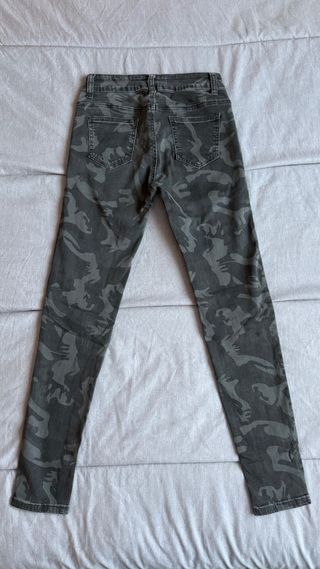 Pantalón vaquero militar