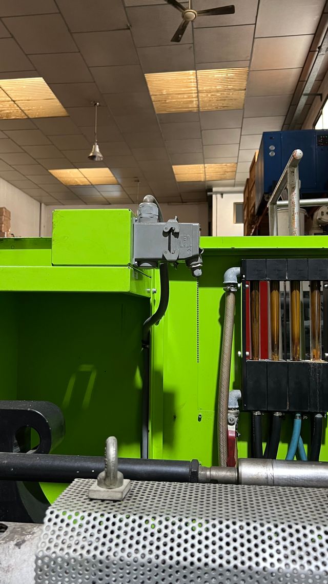 Inyectora plástico ENGEL VC 500/120 Tech. 2006