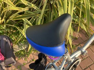 Bicicleta plegable nueva de aluminio.
