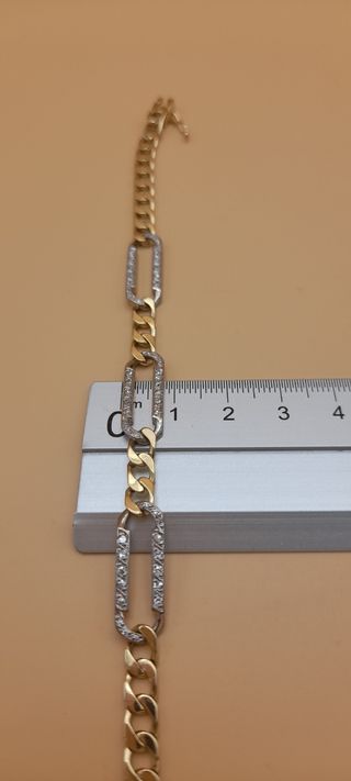 Pulsera de oro 18kt con brillantes talla Antigua. 