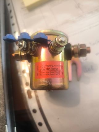 Relés de 12V y 24V - Contactores