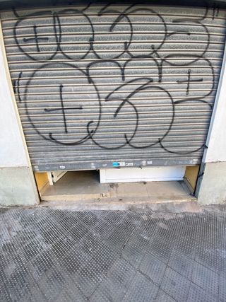 Persiana eléctrica en muy buen estado