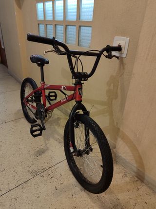 Bicicleta bmx bwtin x up