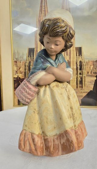 Figura Niña Lladró porcelana