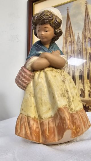 Figura Niña Lladró porcelana
