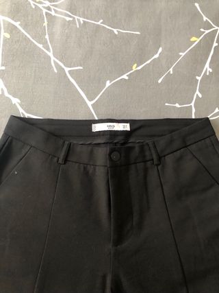 Pantalon negro Mango