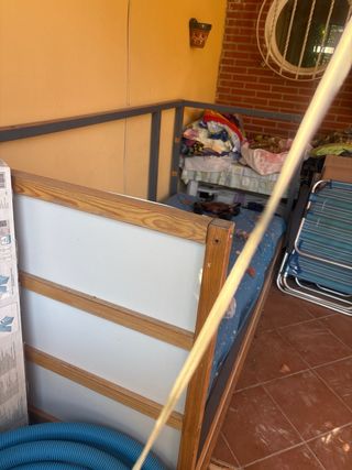 Cama litera infantil azul y blanca