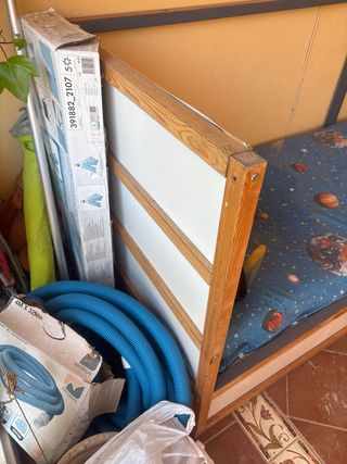 Cama litera infantil azul y blanca