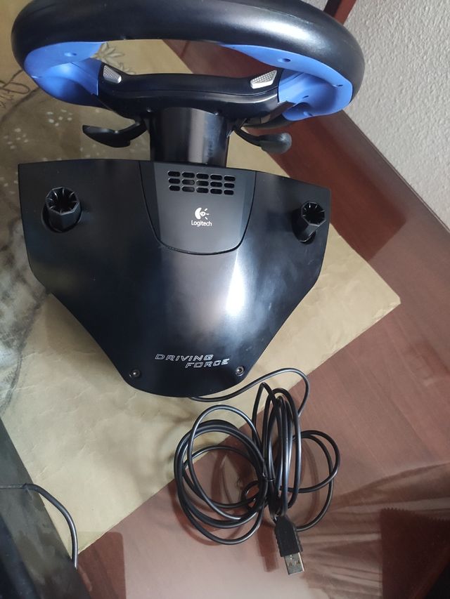 Volante - Pedales PC - PS - Logitech