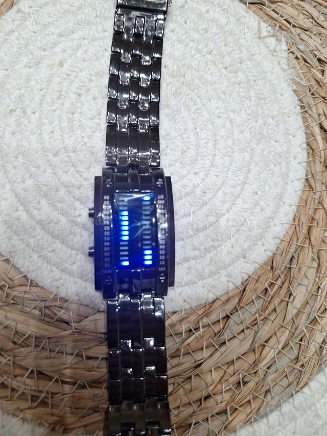 Orologio LED digitale nero