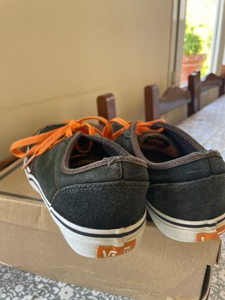 Zapatillas Vans negras y naranjas - 36