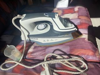 Plancha Taurus Geiser Gold 2500W