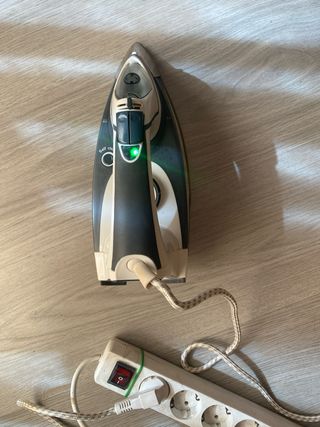 Plancha Taurus Geiser Gold 2500W