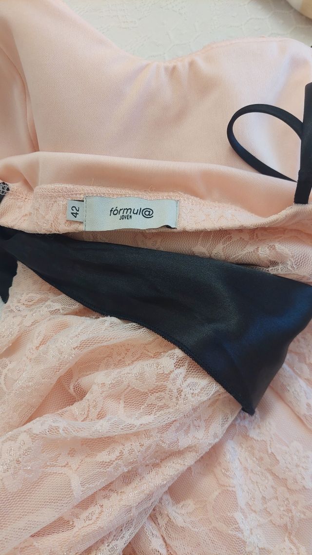 Vestido encaje rosa palo