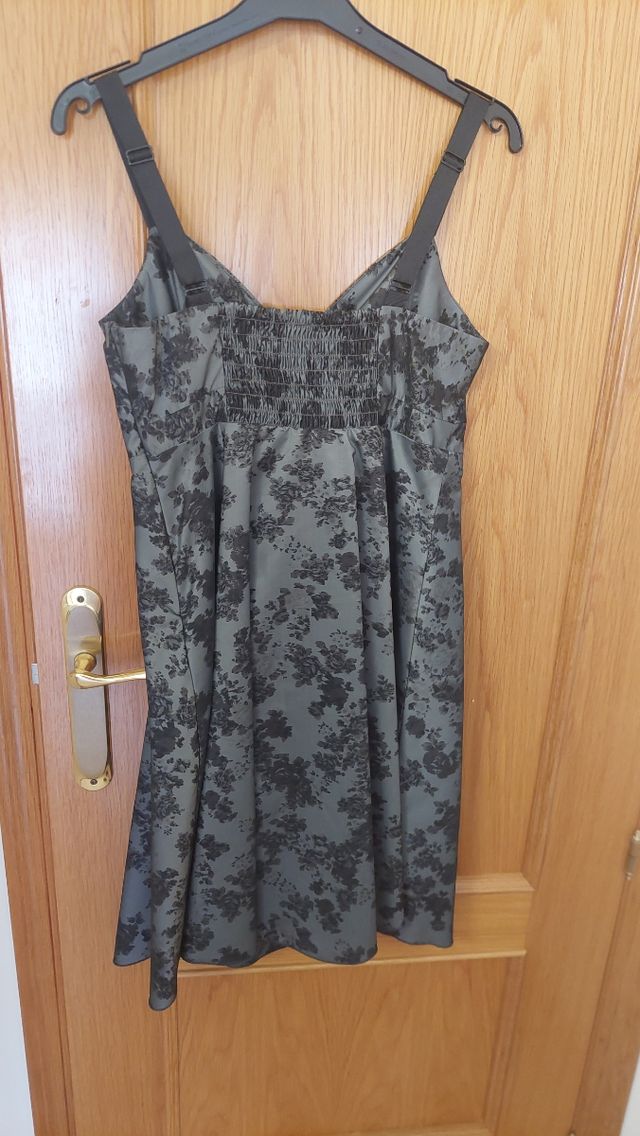Vestido flores negro gris