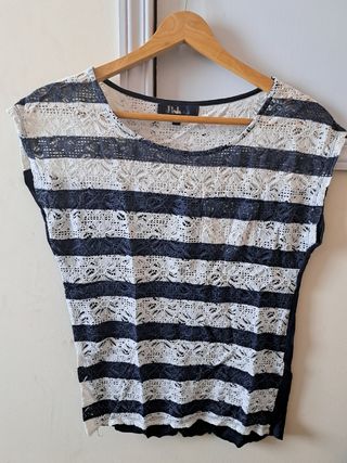 Camiseta encaje rayas