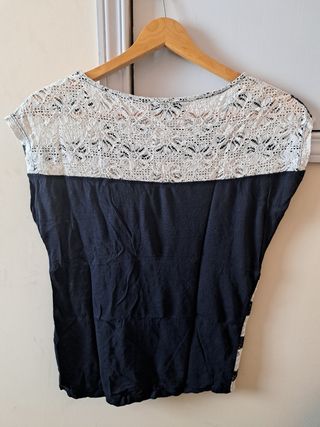 Camiseta encaje rayas