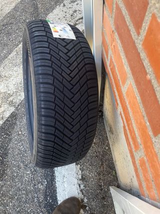 Neumaticos sin uso