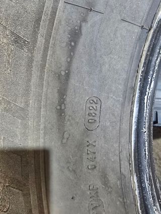 Neumático camión usado