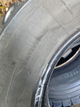 Neumático camión usado