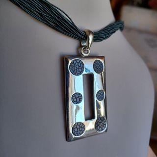 Collar metal Plata & cordon Verde Oscuro