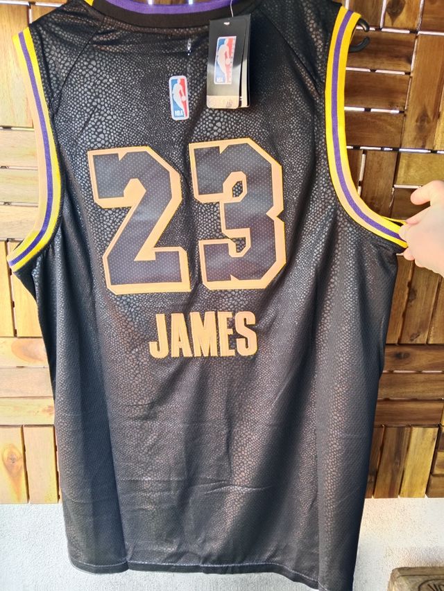 Poleras de básquetbol