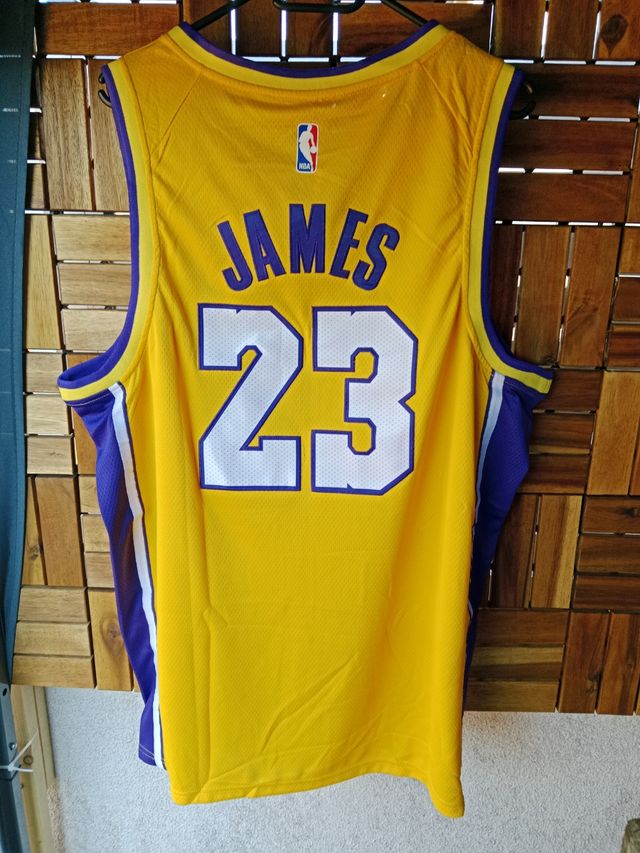 Poleras de básquetbol