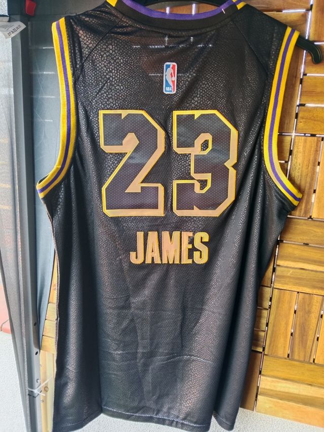 Poleras de básquetbol