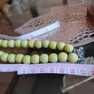 Collar madera turquesa-verde bolitas 
