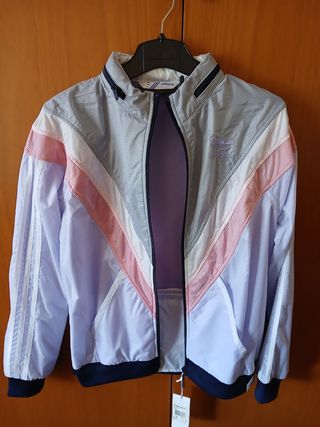 Chaqueta Adidas impermeable. Talla 42