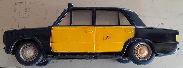JUGUETE TAXI DE BARCELONA (RICO) Años 60-70.