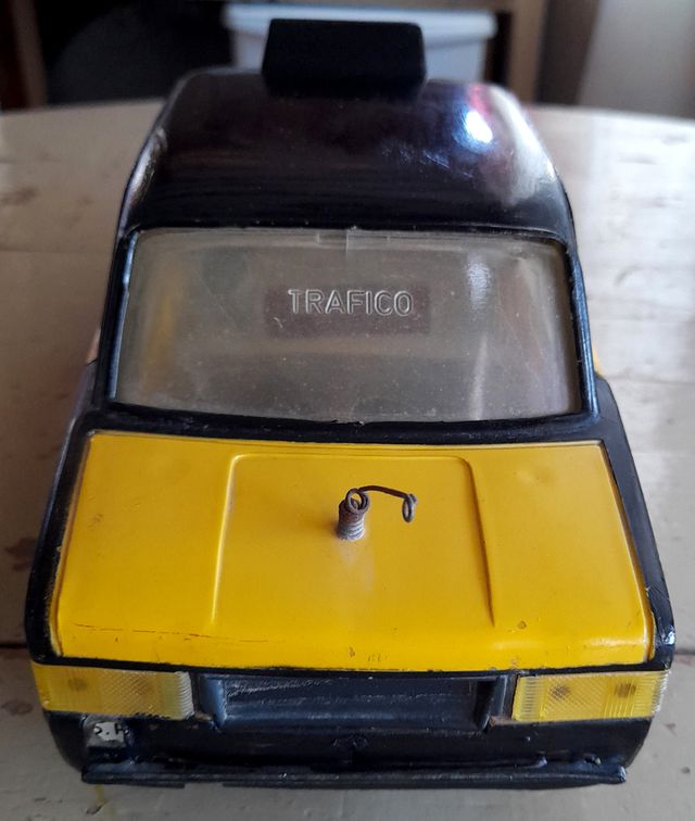 JUGUETE TAXI DE BARCELONA (RICO) Años 60-70.