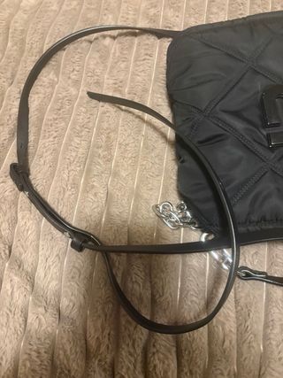 Bolso Bimba y Lola negro acolchado