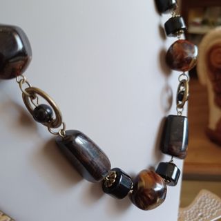 Collar piedras - marrón y negro