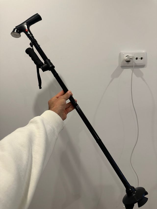 Baston con LED y ALARMA para nuestros MAYORES