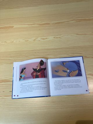 Aladdin (Cuentos Solidarios) (Spanish Edition)