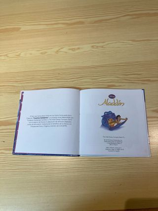 Aladdin (Cuentos Solidarios) (Spanish Edition)