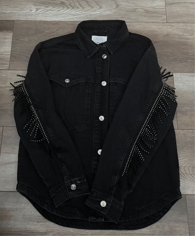 Chaqueta vaquera negra Zara