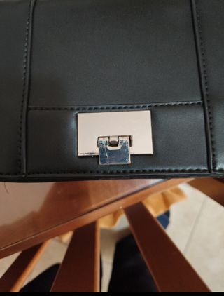 Borsa tracolla nera  Stradivarius