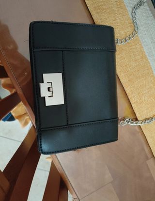 Borsa tracolla nera  Stradivarius