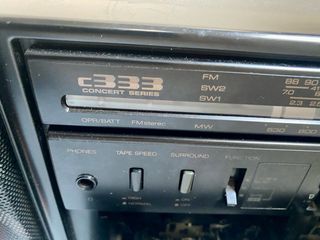 Radiocassette Sanyo BassSurround, serie C333