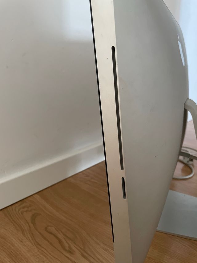 iMac 21,5" (mediados de 2010)