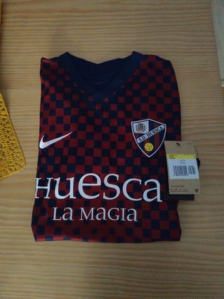 Camiseta SDHuesca nueva con etiqueta 