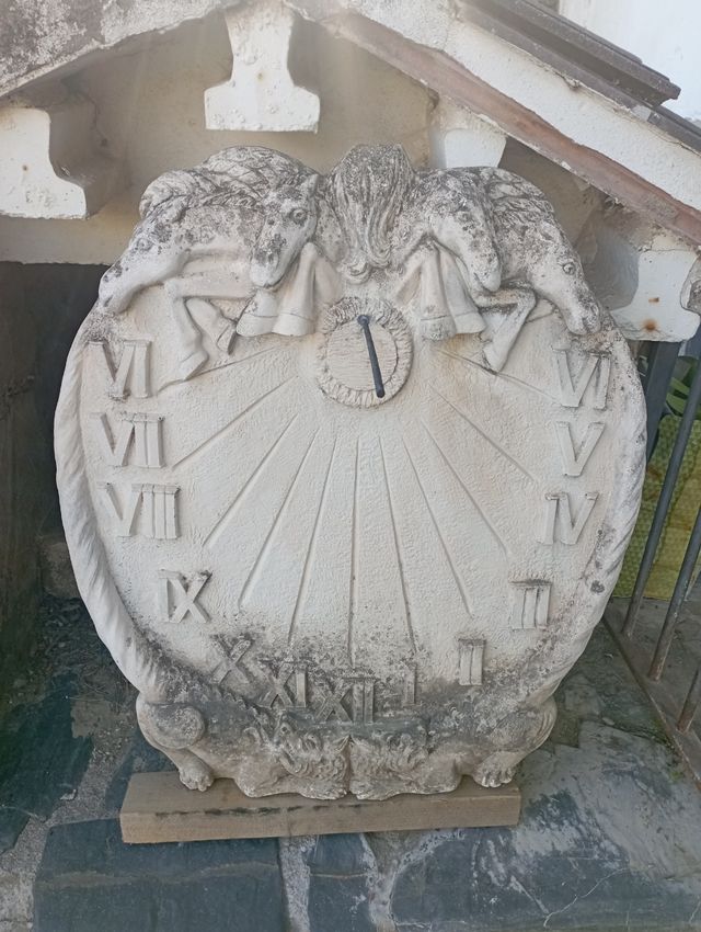 Reloj de sol, piedra