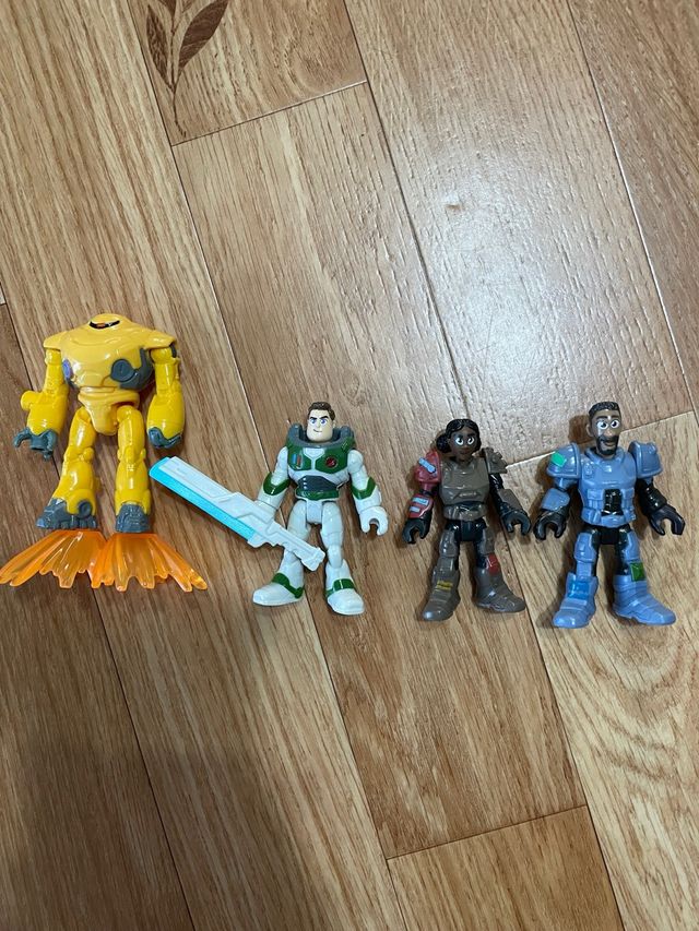 Lightyear Buzz & Co. Action Figures
