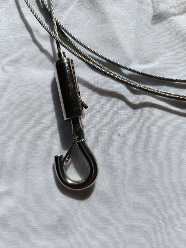 Cables para colgar cuadros